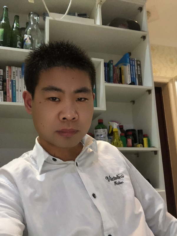 取经年的第二张照片--烟台相亲服务中心