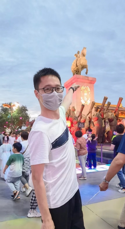 一休哥的第一张照片--烟台相亲服务中心