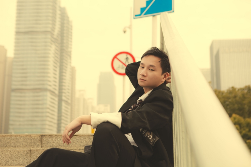 不负韶华的第一张照片--烟台相亲服务中心