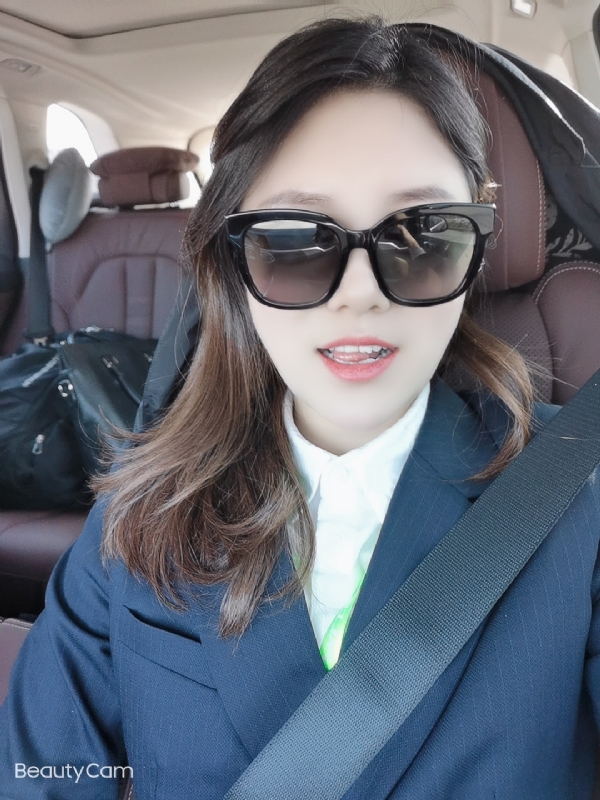 湖南妹子在深圳的第二张照片--烟台相亲服务中心