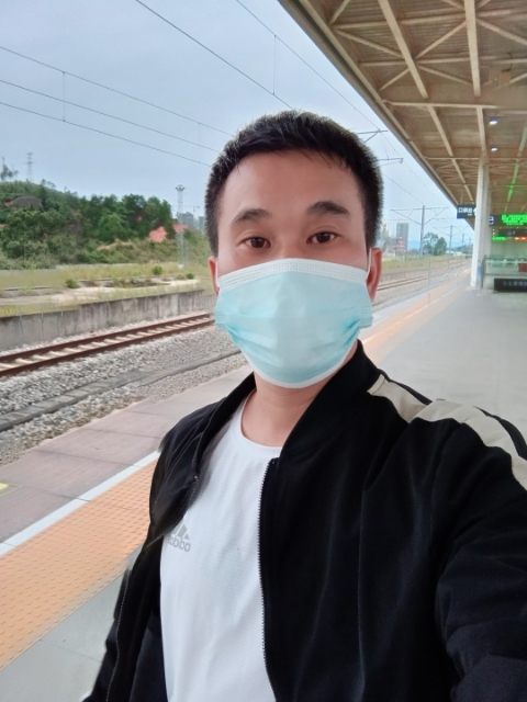 小李的第一张照片--烟台相亲服务中心