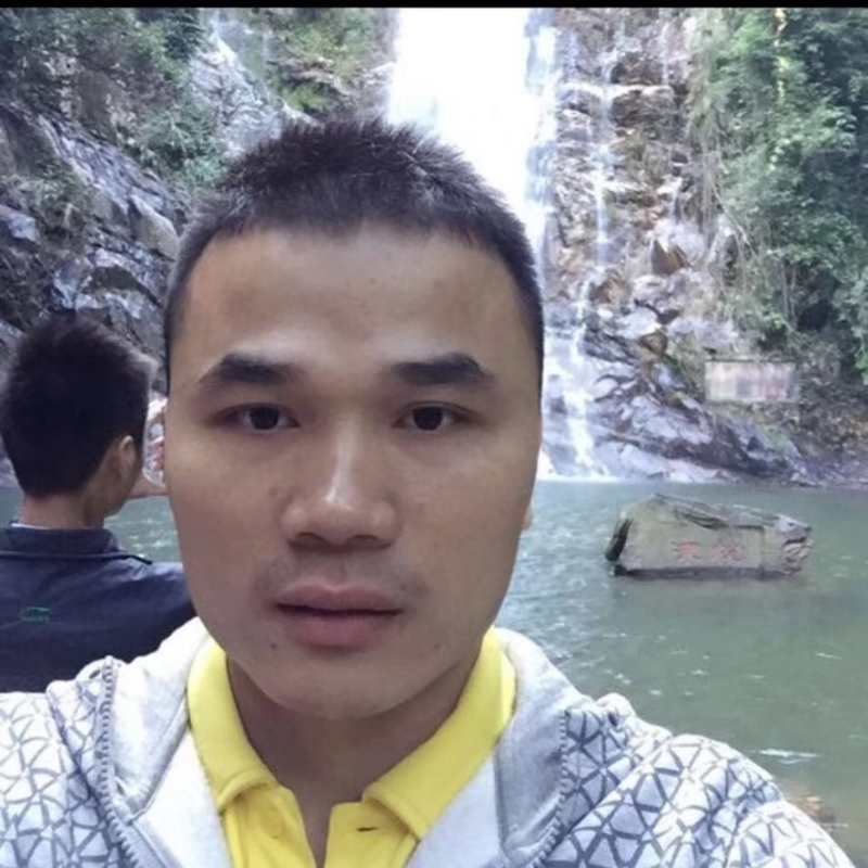 老梁的第一张照片--烟台相亲服务中心