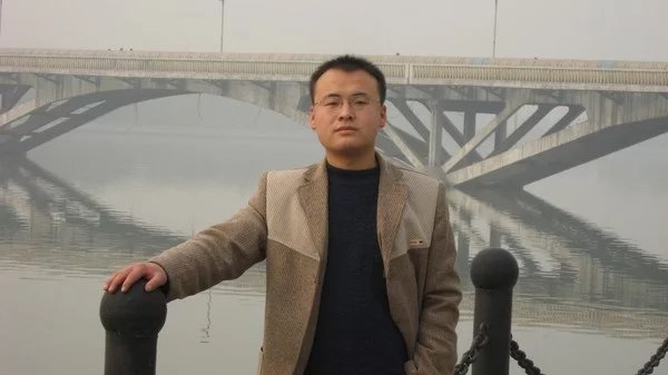 云中望月的第一张照片--烟台相亲服务中心