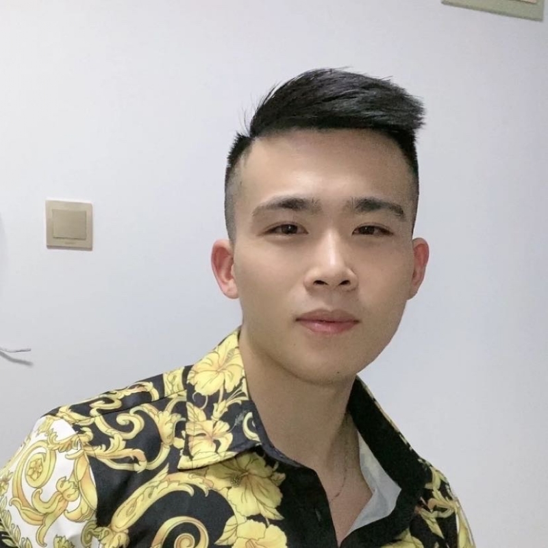 迷彩冲锋衣的第一张照片--烟台相亲服务中心