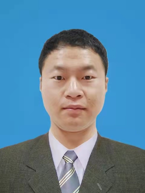 雨哥的第一张照片--烟台相亲服务中心