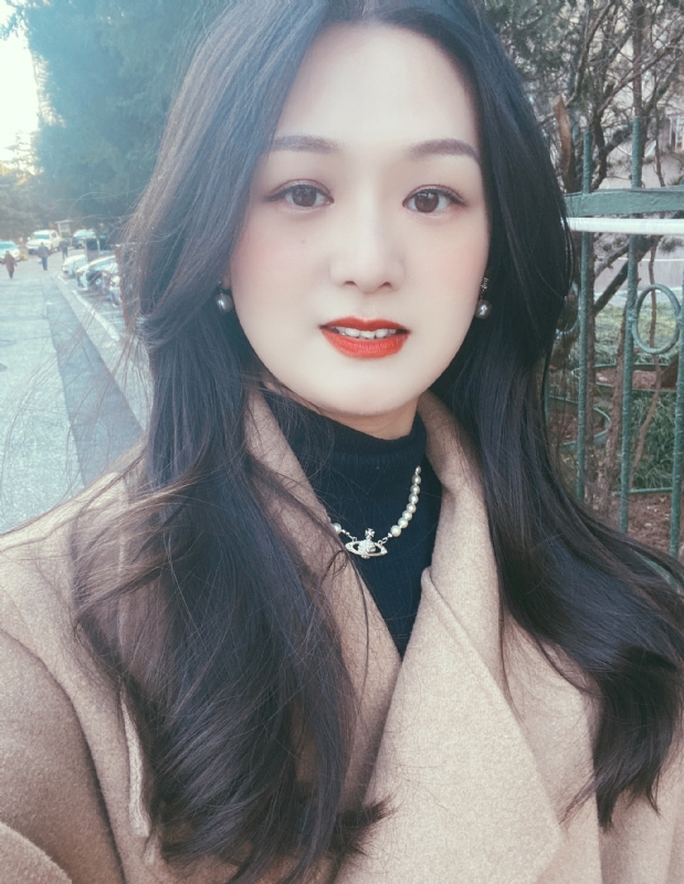 盧盈穎的第一张照片--烟台相亲服务中心