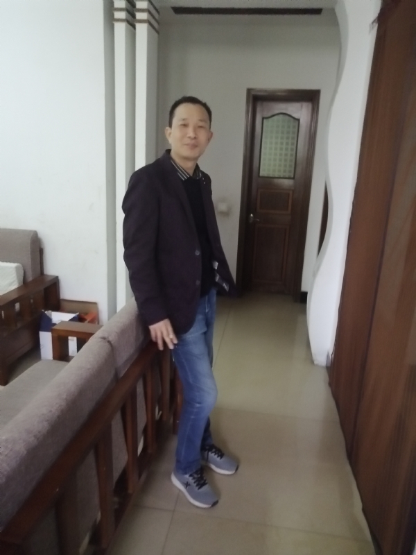 相亲相爱的第一张照片--烟台相亲服务中心