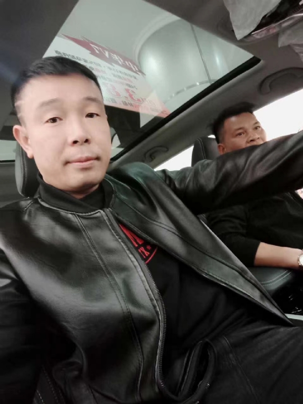 醉红尘的第一张照片--烟台相亲服务中心