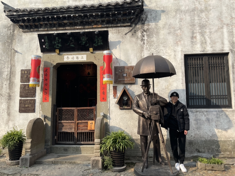 喝可乐的猫的第一张照片--烟台相亲服务中心