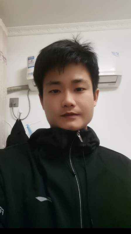 Mr丶Cui的第二张照片--烟台相亲服务中心