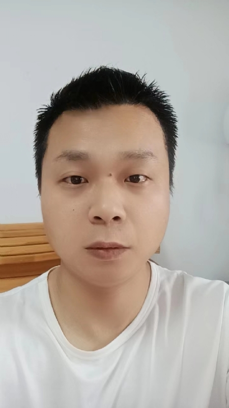 阳光的第一张照片--烟台相亲服务中心