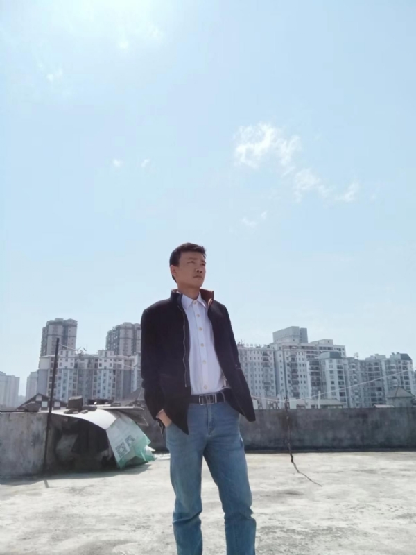 蓝色心情的第一张照片--烟台相亲服务中心