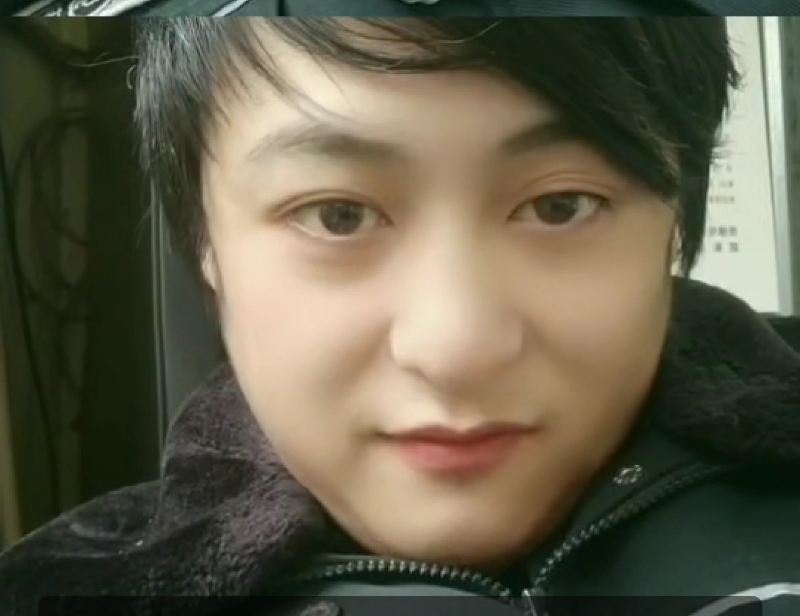 小玮的第一张照片--烟台相亲服务中心