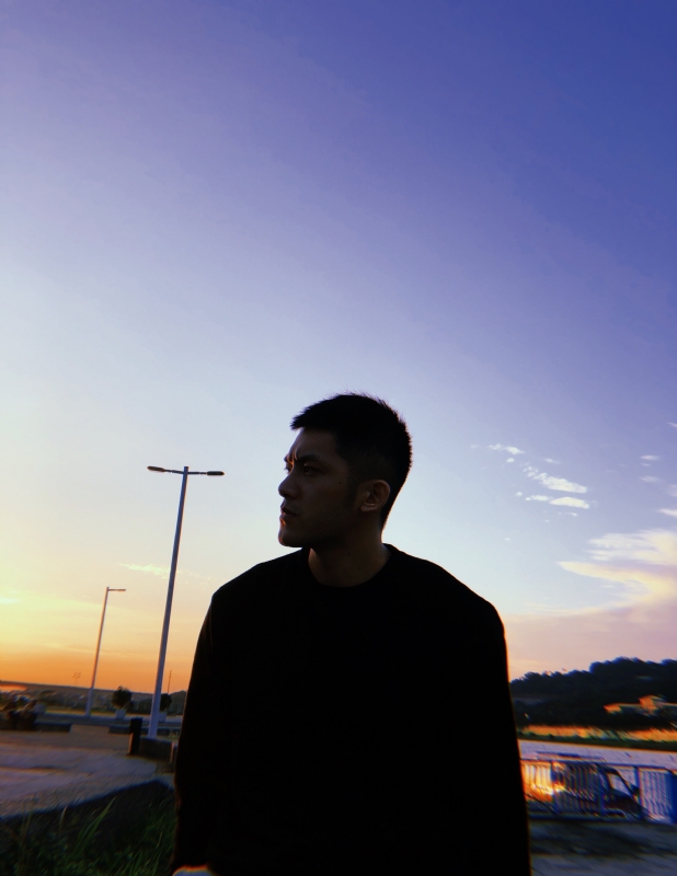 只抽半根煙的第二张照片--烟台相亲服务中心