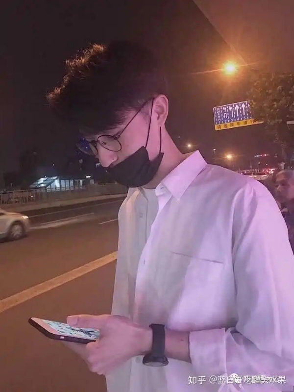 情圣的第一张照片--烟台相亲服务中心