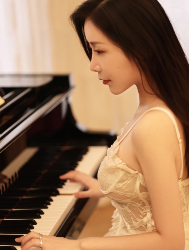 linlin的第二张照片--烟台相亲服务中心