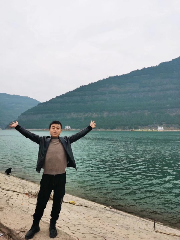 寂寞的风的第一张照片--烟台相亲服务中心