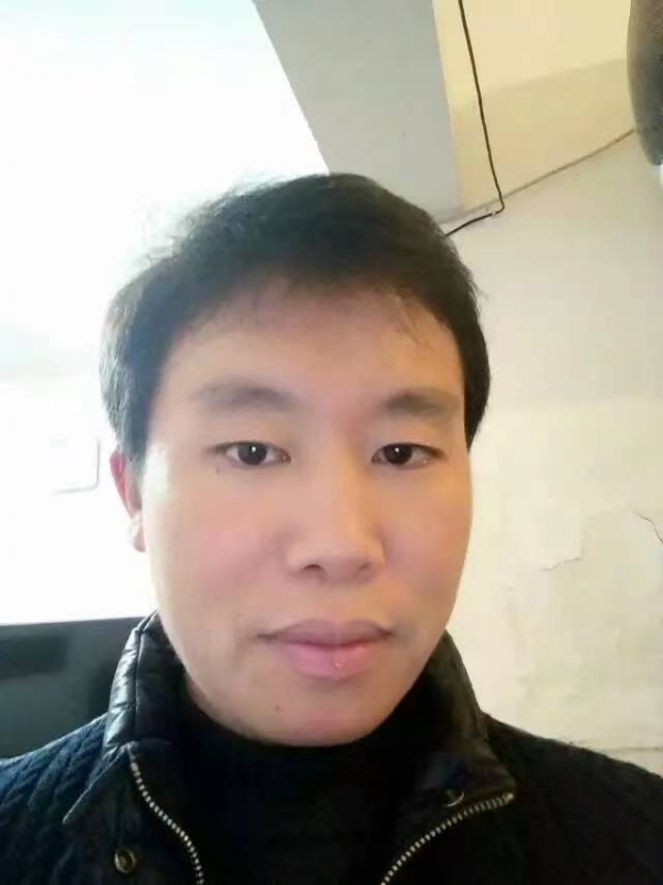 擎天柱的第三张照片--烟台相亲服务中心