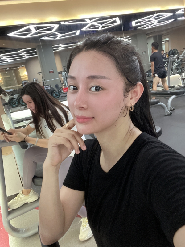 凉人心的第一张照片--烟台相亲服务中心