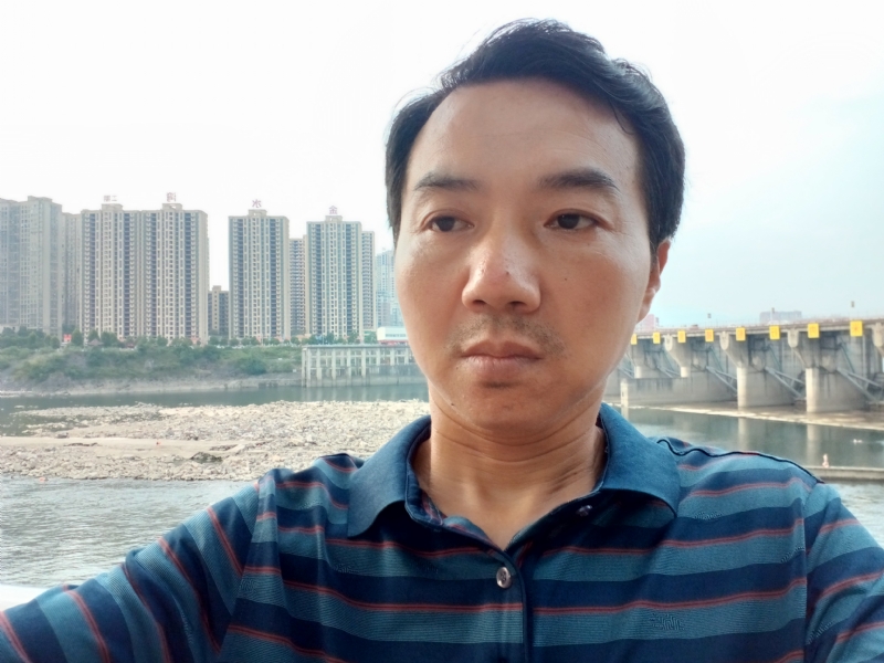 yangguang的第一张照片--烟台相亲服务中心