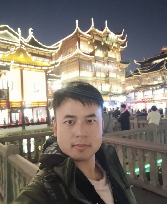 何先生he的第一张照片--烟台相亲服务中心