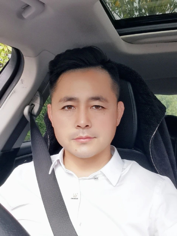 阿华大人的第一张照片--烟台相亲服务中心