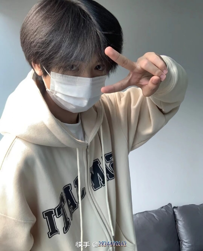 emo的风的第一张照片--烟台相亲服务中心