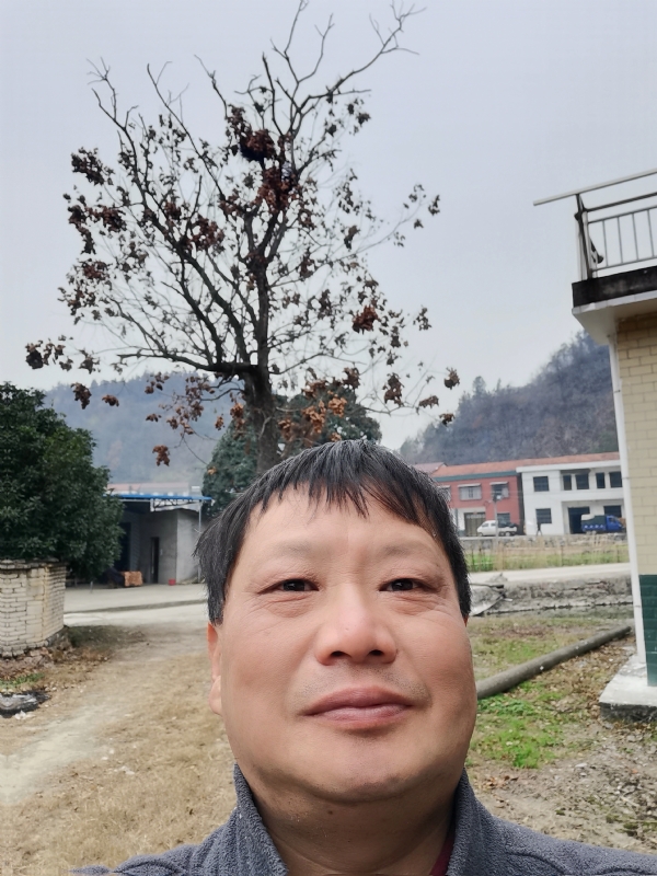 苏众青春冲浪的第二张照片--烟台相亲服务中心