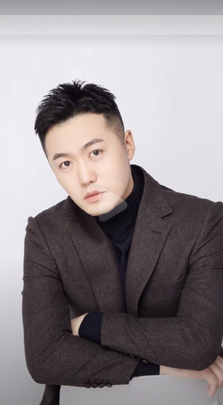 杨天枭的第一张照片--烟台相亲服务中心