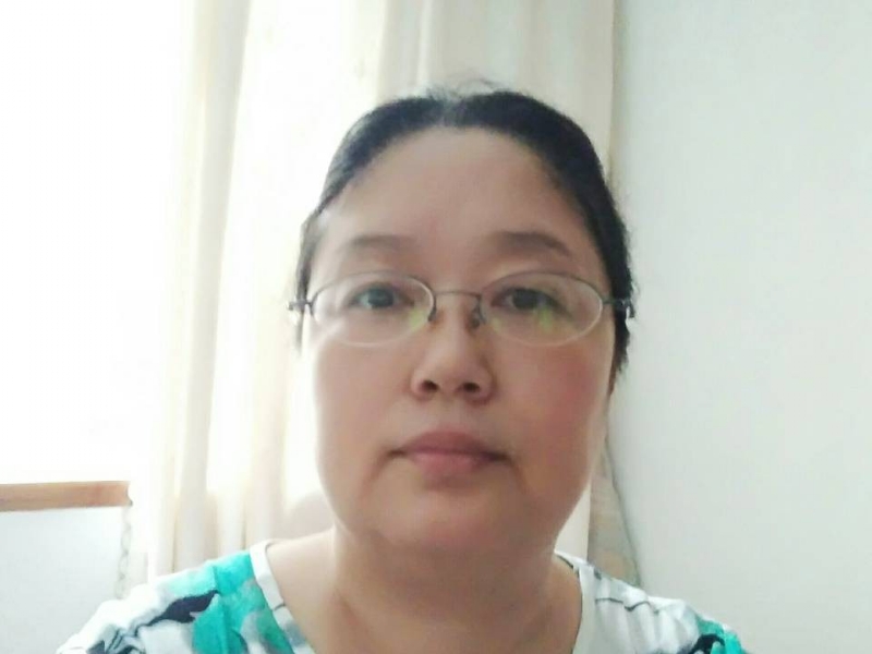 雨中漫步的第二张照片--烟台相亲服务中心