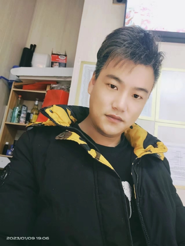 孤酒枕愁眼眠的第二张照片--烟台相亲服务中心