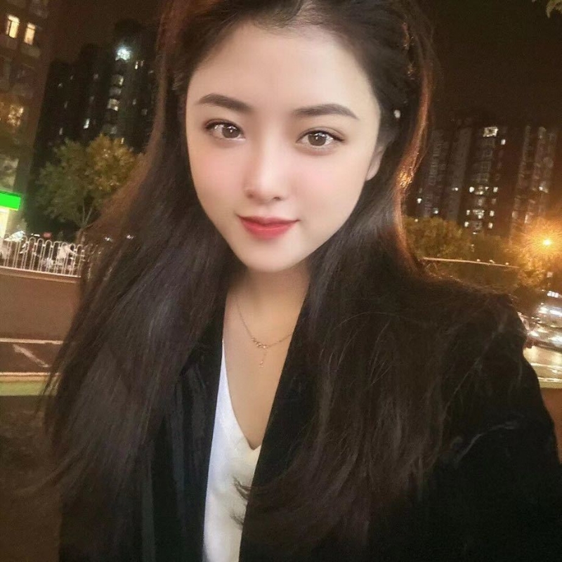 爱笑的微微的第一张照片--烟台相亲服务中心