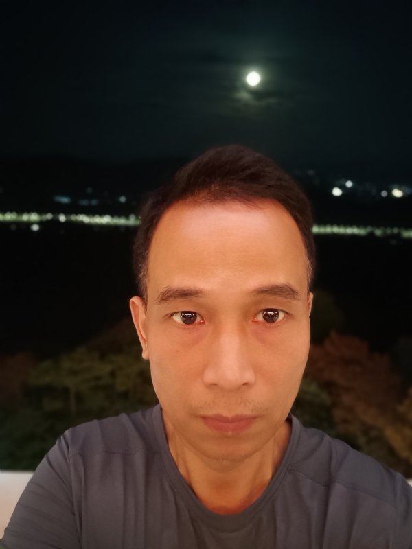 辉哥的第一张照片--烟台相亲服务中心