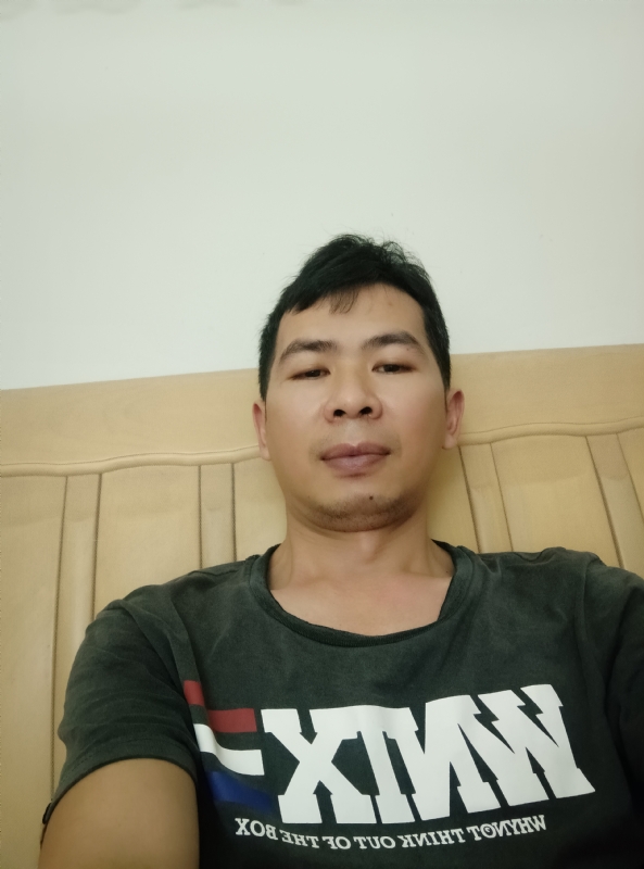 小伙子的第四张照片--烟台相亲服务中心