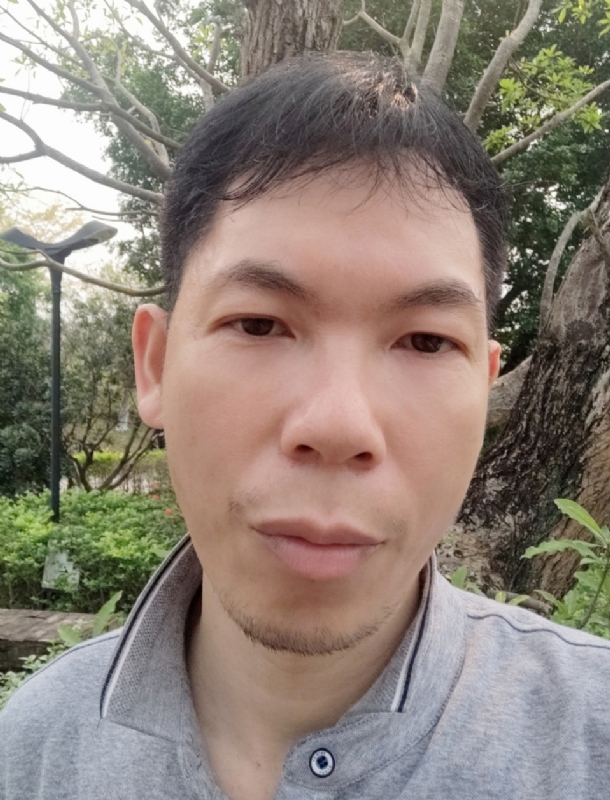 漂浮的云的第一张照片--烟台相亲服务中心