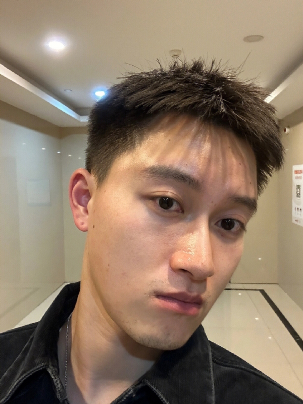 月光之下的第一张照片--烟台相亲服务中心