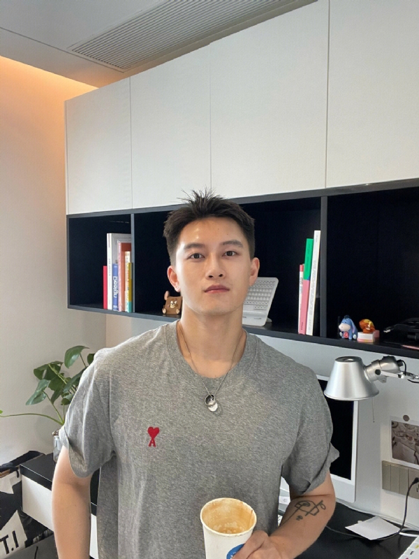 月光之下的第二张照片--烟台相亲服务中心