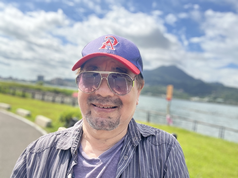 一起走路的夥伴的第一张照片--烟台相亲服务中心