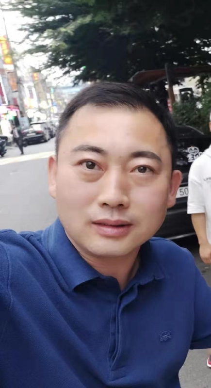 李龙的第二张照片--烟台相亲服务中心