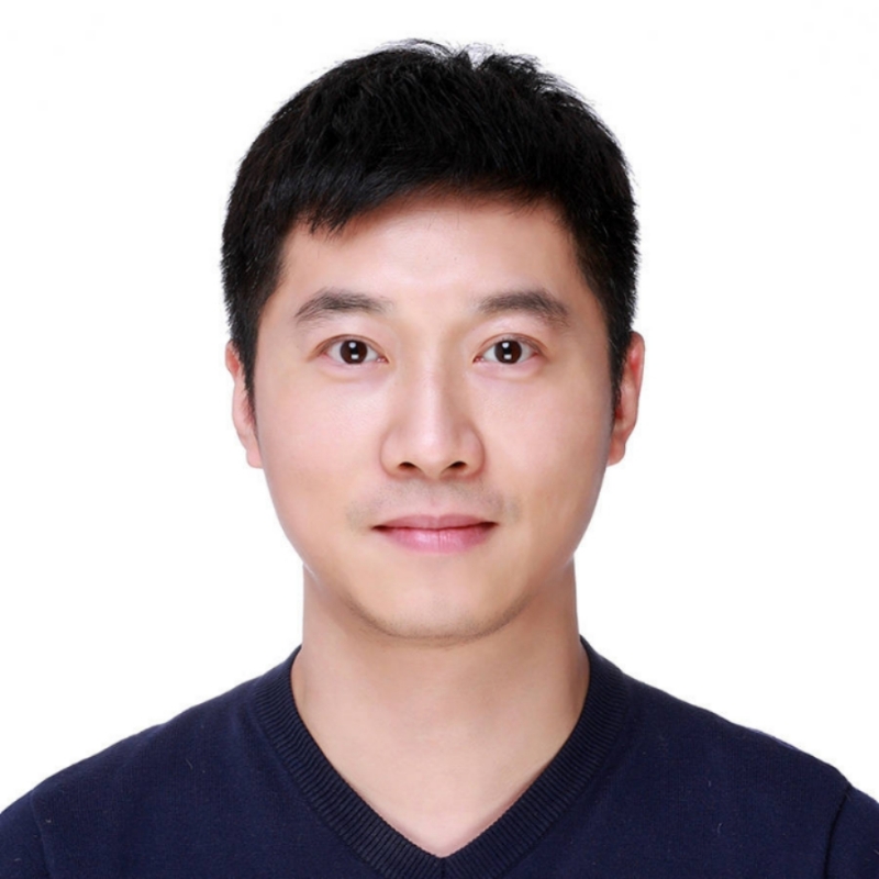 大手牵小手的第一张照片--烟台相亲服务中心