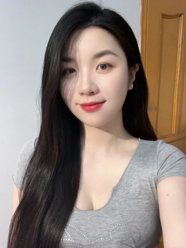 乔乔在寻爱的第一张照片--烟台相亲服务中心