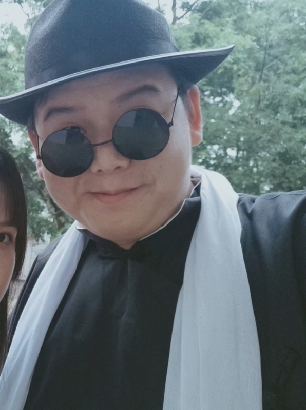 小路口的第一张照片--烟台相亲服务中心