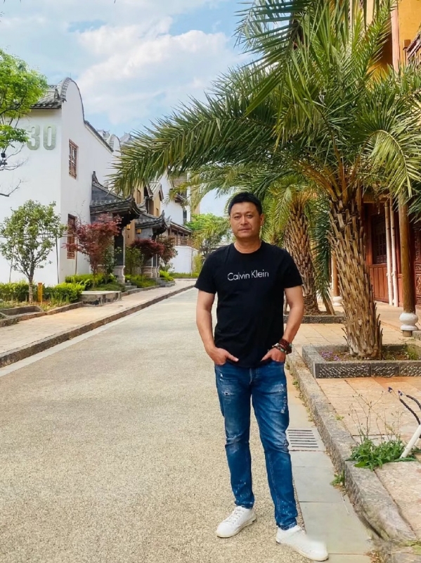 莪、蓶伱专属的第一张照片--烟台相亲服务中心