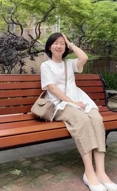 千年老母猪的第五张照片--烟台相亲服务中心