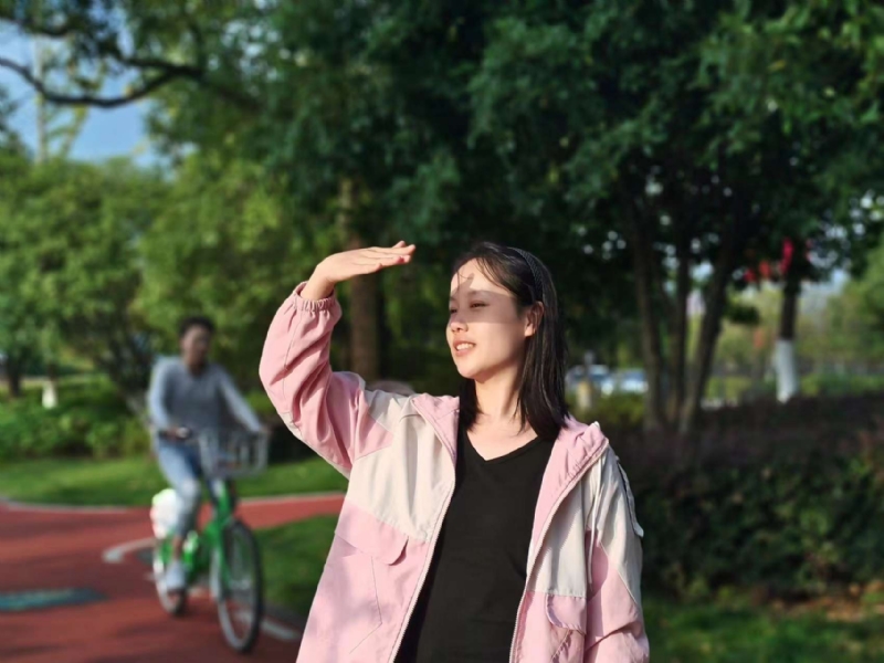 达拉崩吧的第一张照片--烟台相亲服务中心