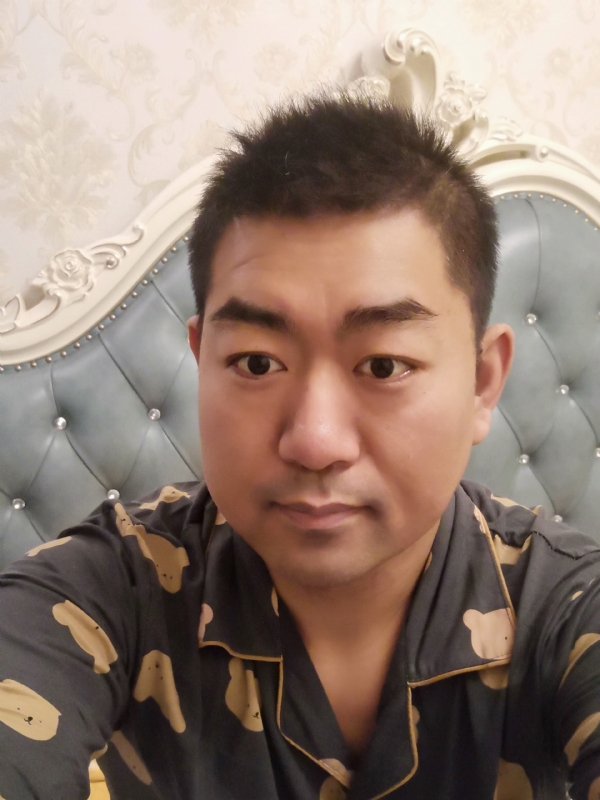 曾经的第一张照片--烟台相亲服务中心