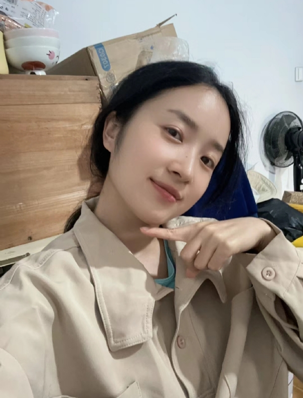 多喝热水的第二张照片--烟台相亲服务中心