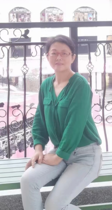 丽华的第一张照片--烟台相亲服务中心