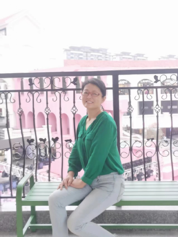 丽华的第四张照片--烟台相亲服务中心