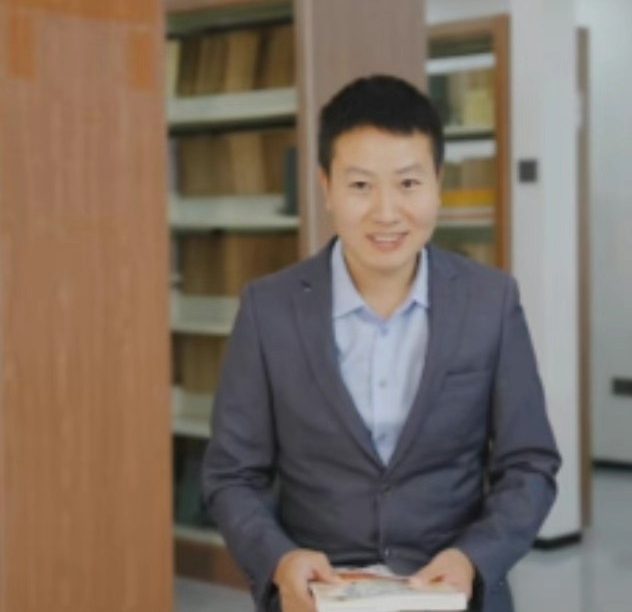 罗梓焜的第二张照片--烟台相亲服务中心